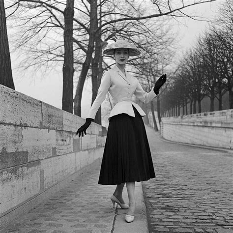 christian dior 1947 new look.